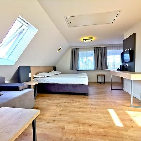 Home Inn Hotel Dormagen Extérieur photo