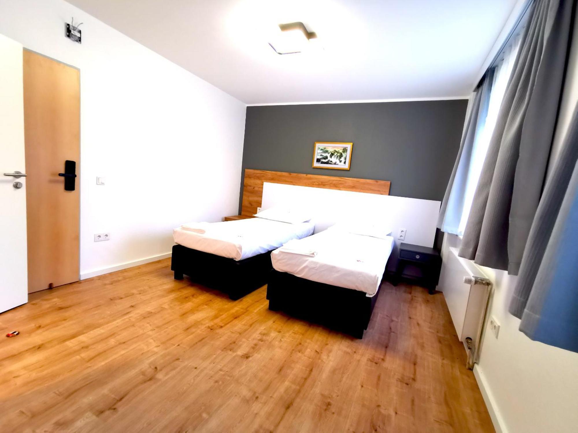 Home Inn Hotel Dormagen Extérieur photo