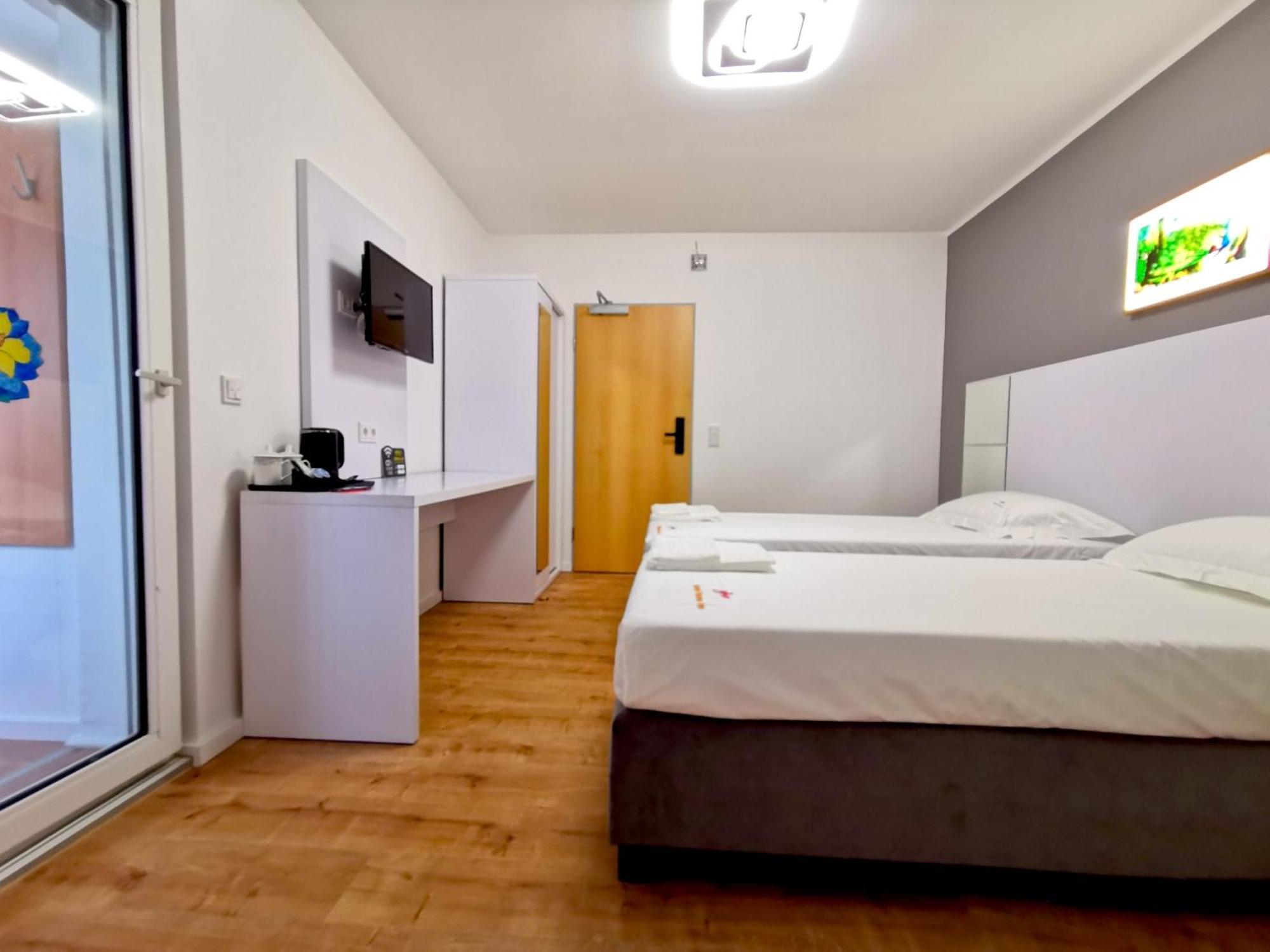 Home Inn Hotel Dormagen Extérieur photo